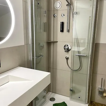 Szálloda Schwarzwaldhotel Klumpp Schonmunzach