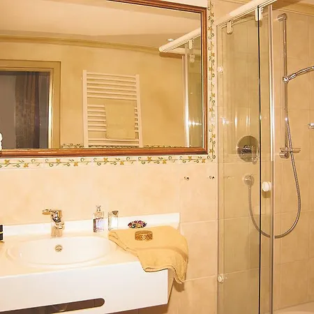 Szálloda Schwarzwaldhotel Klumpp 3*